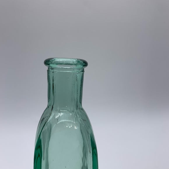 Vintage Green Sage Pressed Glass Bottle LIDCO - Picture 12 of 12